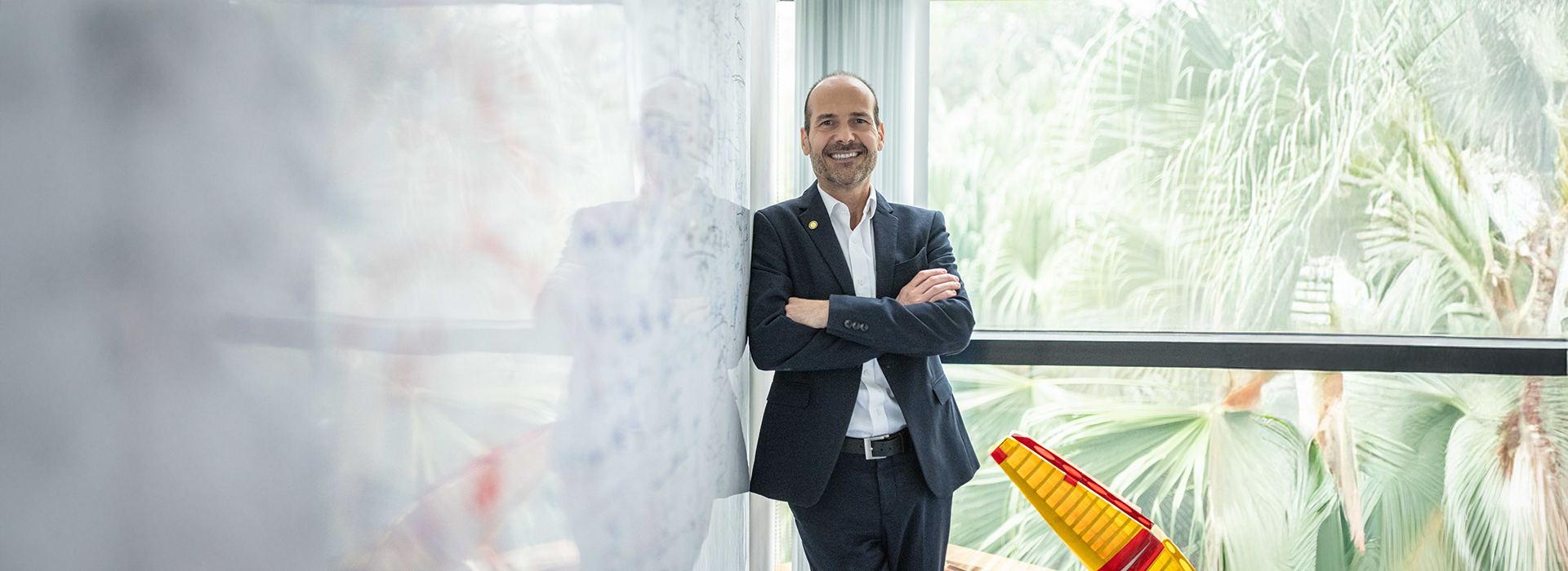 Prof. Stephane REDONNET Bridges Fundamental and Applied Research