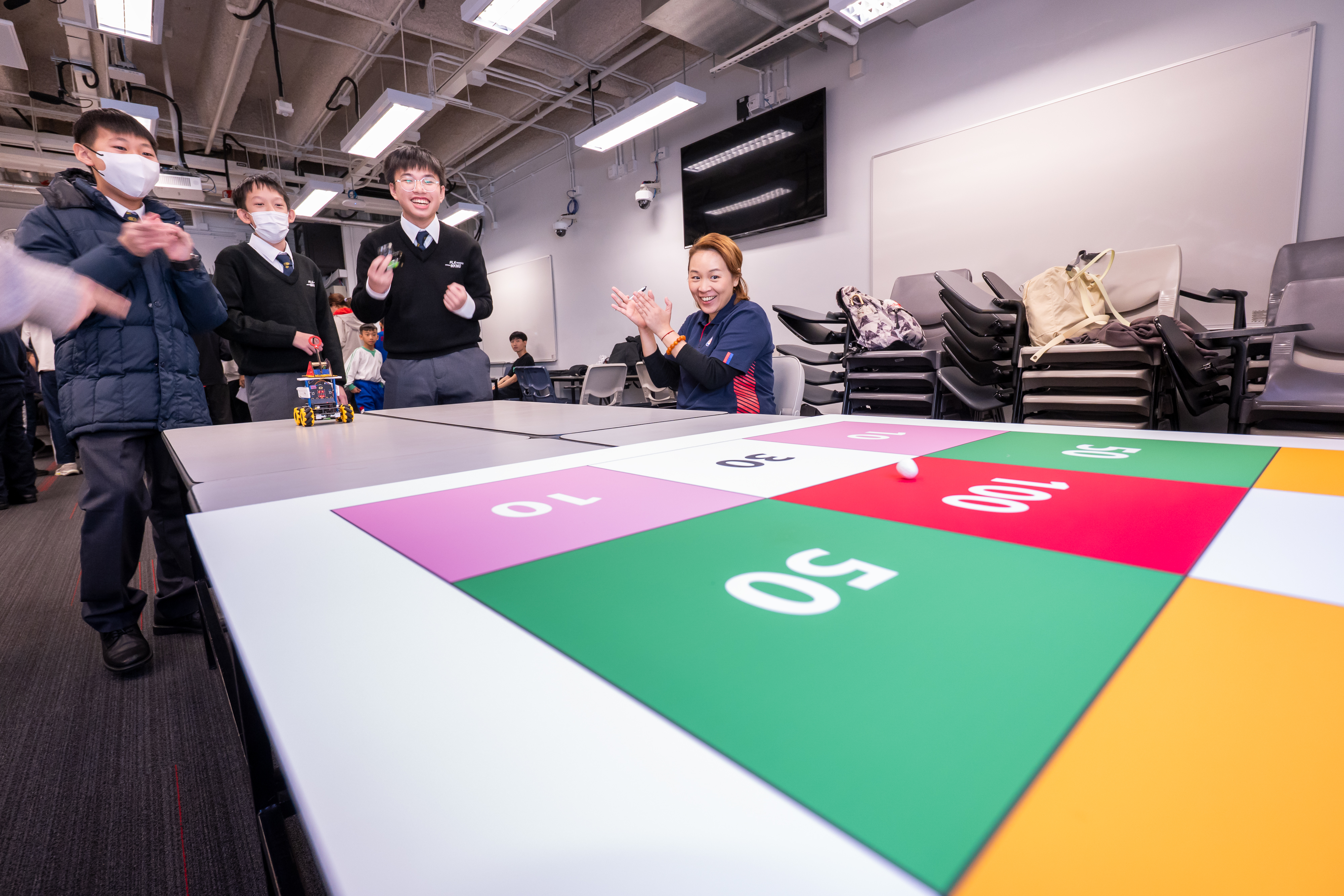 Catapult groups shooting cannonballs
