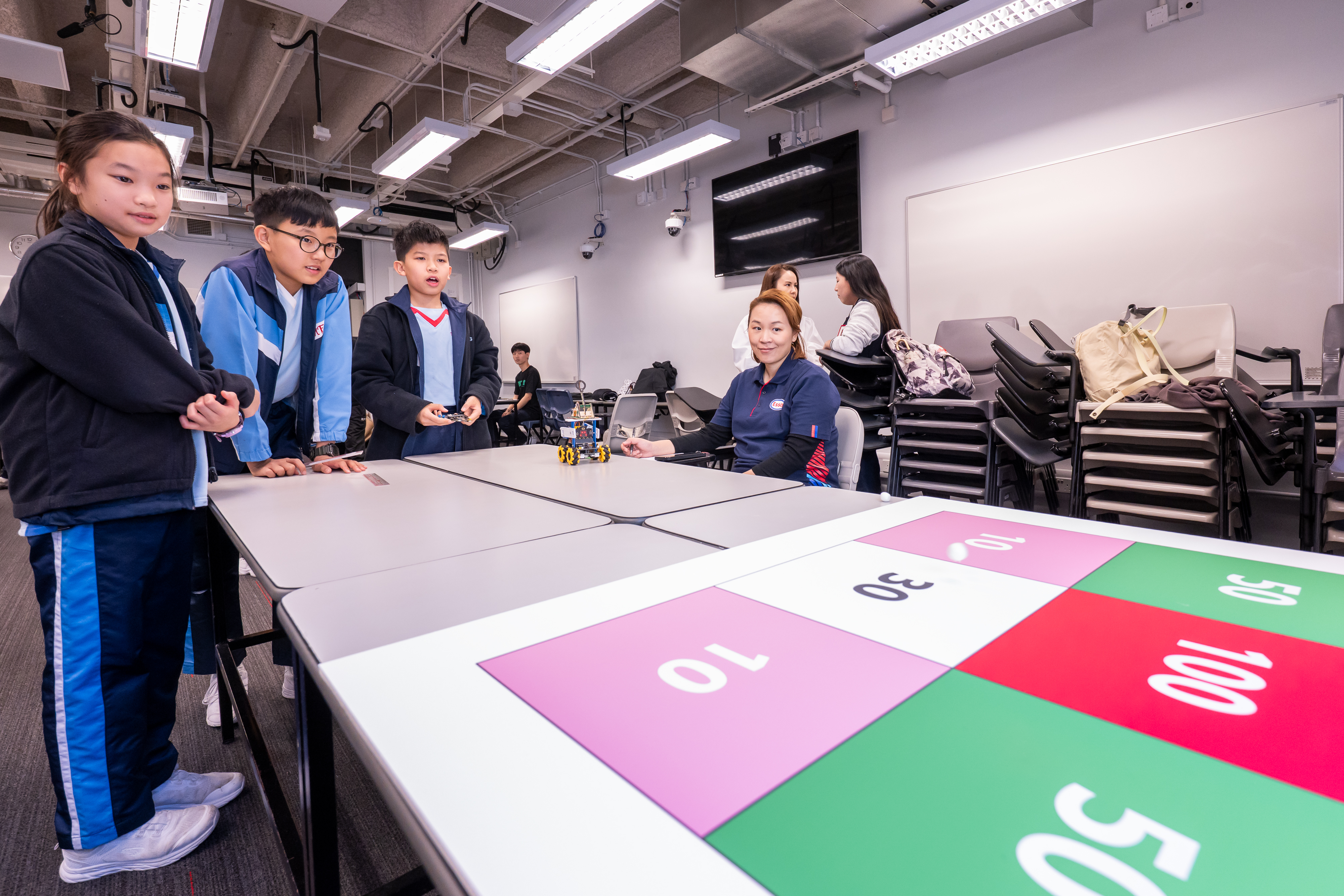 Catapult groups shooting cannonballs Catapult groups shooting cannonballs