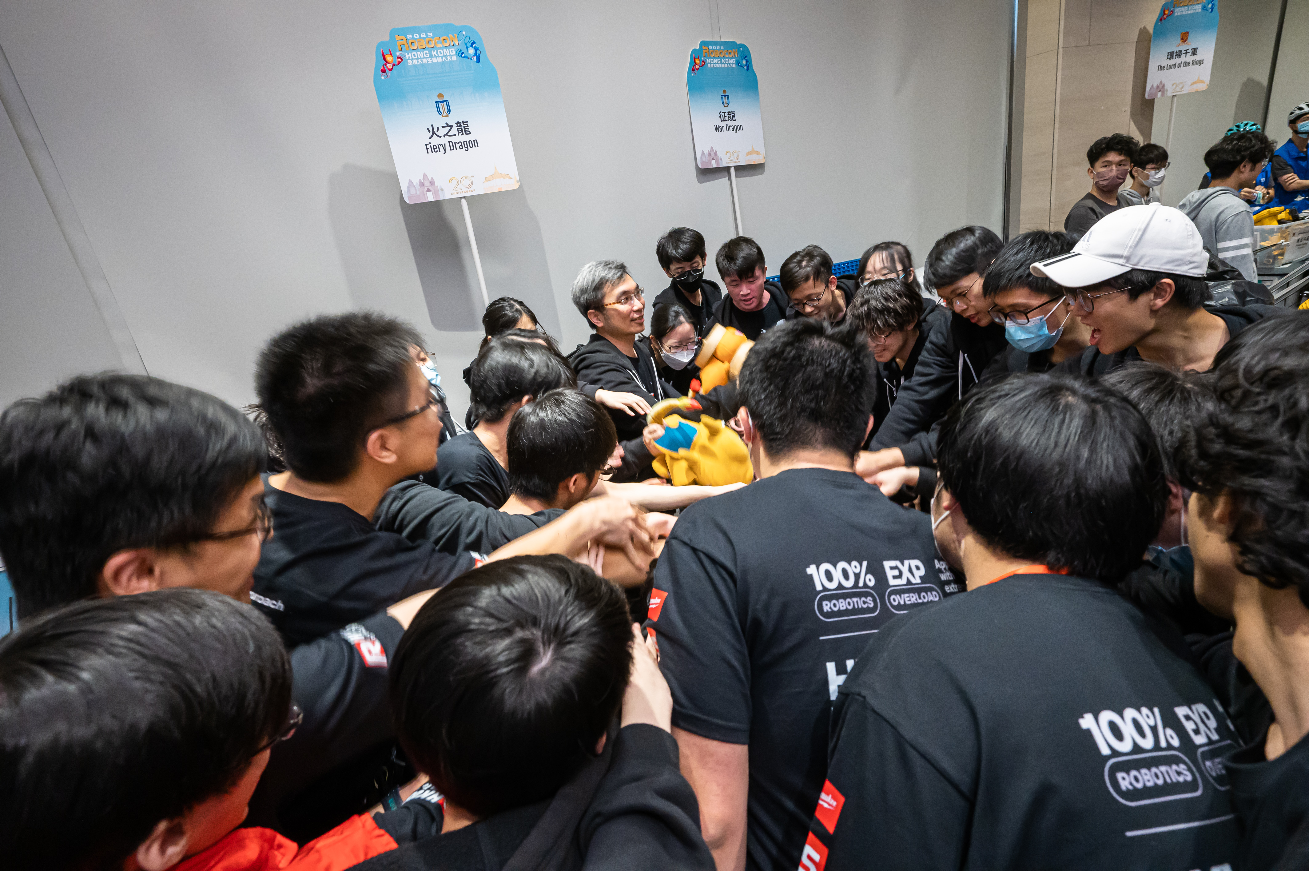 The HKUST Robotics Team has always demonstrated great team spirit in competitions.