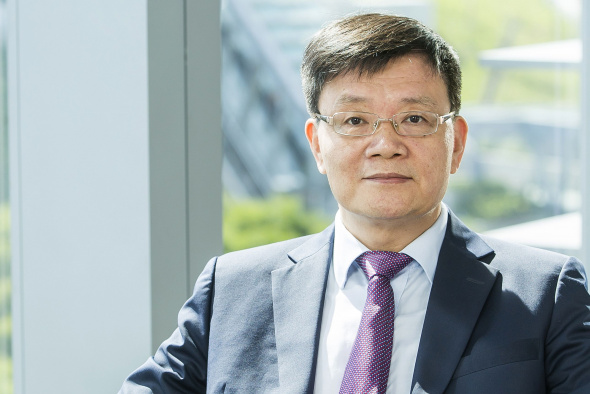 Cheong Ying Chan Professor of Engineering and Environment Prof Tianshou Zhao, Chair Professor of Mechanical and Aerospace Engineering and Director of HKUST Energy Institute