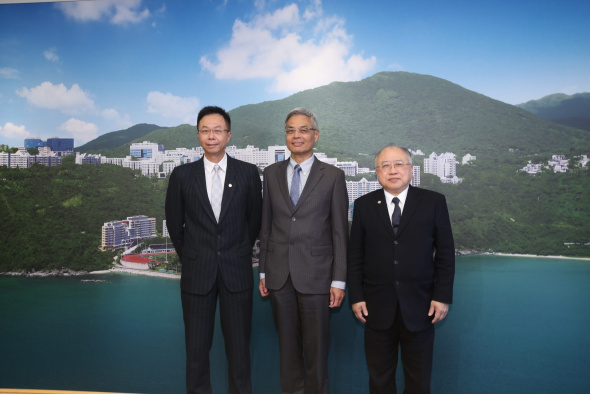 (From right) Council Chairman Mr Andrew Liao Cheung-sing, Prof Wei Shyy and Council Vice-Chairman and Chairman of Search Committee Prof John Chai Yat-Chiu in media briefing