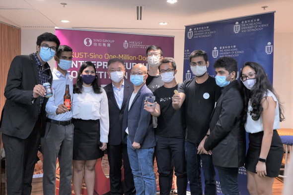 A group photo of Mr. Donny Siu, Acting Director of Entrepreneurship Center (fifth left), Mr. Andrew Young (fourth left), Associate Director (Innovation) of the Sino Group, and the winners.