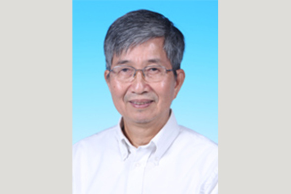 Prof Ching W Tang Receives 2017 IEEE Jun-ichi Nishizawa Medal
