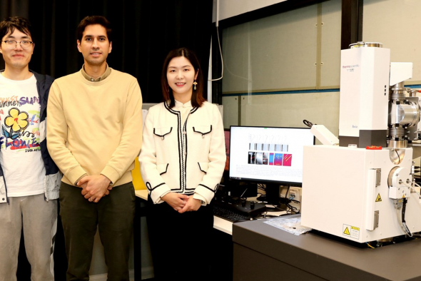 (From left) PhD student Zhu Zeyuan (second author), postdoctoral fellow and 2021 PhD graduate Dr. Mostafa Karami (first author), and Prof. Sherry Chen Xian (principal investigator and corresponding author)