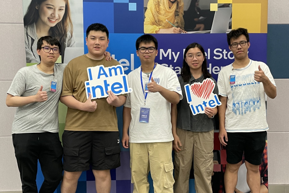 Engineering Students Won Two Second Prizes at Intel Cup Undergraduate Electronic Design Contest