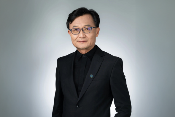 Prof. Chen Lei was recognized for his contributions to spatial data management, spatial crowdsourcing, and deep learning frameworks.