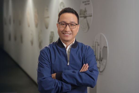 周圆圆教授感谢科大对新任教员的支持，让他能探索不同的研究方向，追求学术卓越。