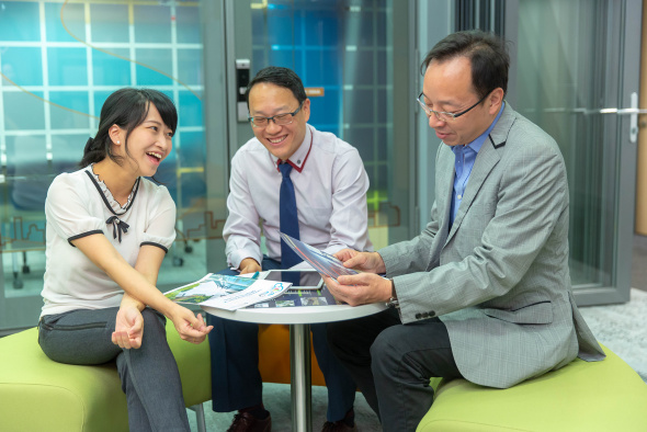 (From right) Alumni Derrick Leung, Clifford Phung and Amy Poon share how they experienced the HKUST engineering spirit and are working to pass it on by building a strong and supportive network.
