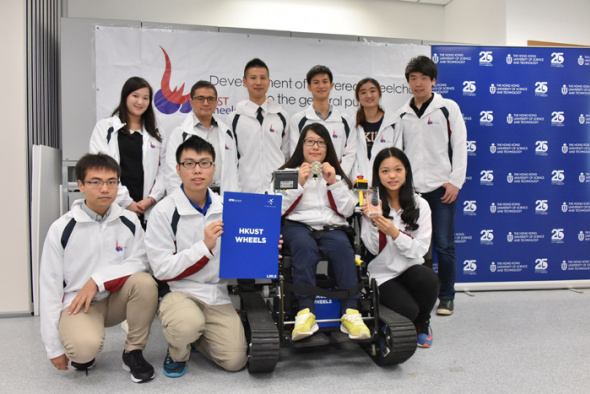 Prof Robin Ma (back row, third left) and members of HKUSTwheels 