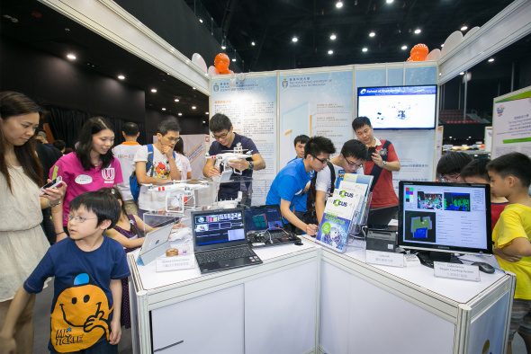 SENG Innovations Showcased at HKIE Hi-Tech Fiesta