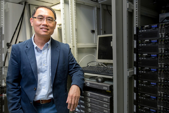 Prof. Yang Qiang was elected as the general chair of the 35th AAAI Conference on Artificial Intelligence and ranked the first in the AAAI/IJCAI sub-field on the AI 2000 Most Influential Scholar Annual List.