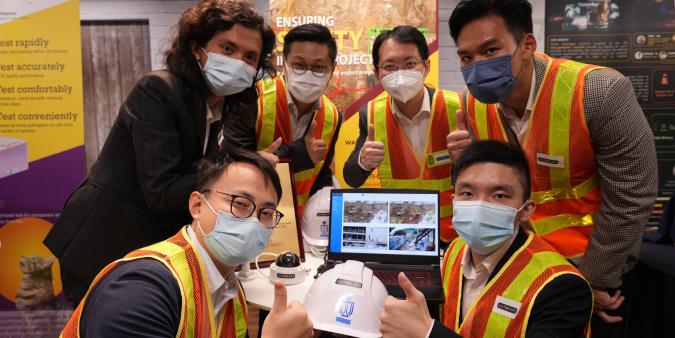 AutoSafe leverages smart technology to modernize and automate worksite safety monitoring while improving efficiency. The start-up team comprising Issac Leung, co-founder (first left, back row), Prof. Jack Cheng (second right, back row), and Peter Wong, co-founder (first right, front row), was awarded championship in the HKUST-Sino One Million Dollar Entrepreneurship Competition.