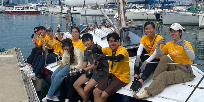 The HKUST Sail and Shine Program, co-organized by HKUST Connect and HKYSUA, offers students the exceptional opportunity of boarding a yacht to experience sailing and learn how to plan social service activities.