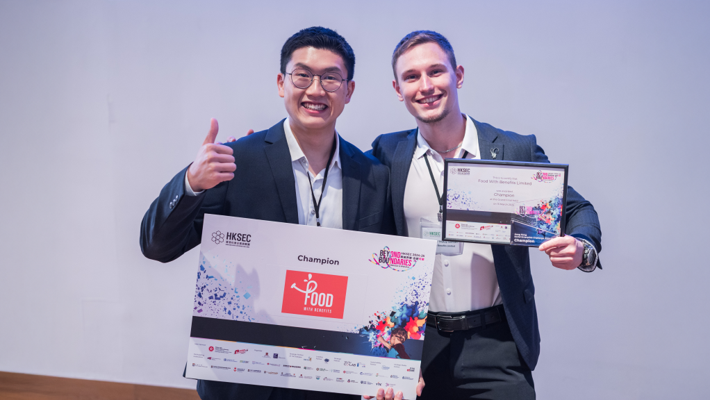 Food With Benefits, a start-up founded by HKUST alumni Matey Svetlan Yordanov (right) and Francis So Ka-Hei (left), distinguished itself from over 130 projects and won the championship of the Hong Kong Social Enterprise Challenge 2024-25.