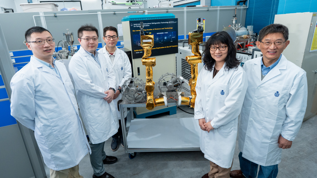 A group photo of five HKUST scholars who are leading the international “Hong Kong Operation Robot” project. From left to right: Prof. Walter Wang Zhe, Associate Professor of the Department of Civil and Environmental Engineering; Prof. Duan Molong, Assistant Professor of the Department of Mechanical and Aerospace Engineering; Prof. Shi Ling, a Professor in both the Department of Electronic and Computer Engineering and the Department of Chemical and Biological Engineering; Prof. Gao Yang, Professor of the Dep