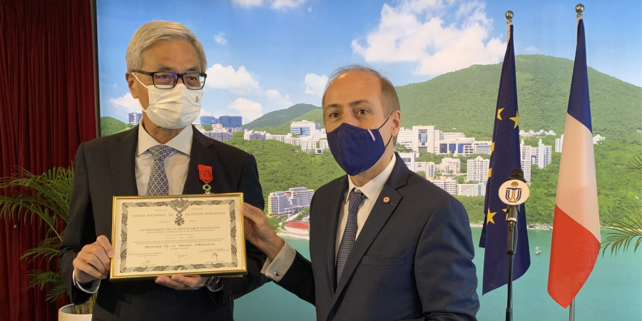 HKUST President Prof. Wei Shyy was bestowed with the distinction of Officer in the National Order of the Legion of Honour by Mr. Alexandre Giorgini, Consul General of France in Hong Kong and Macau on behalf of the President of the French Republic. 