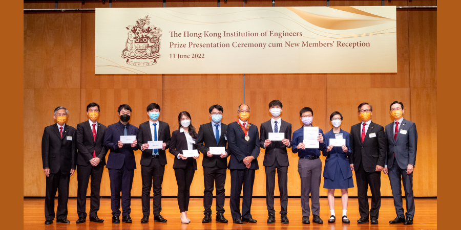 HKUST engineering students Law Cheuk-Him (fourth right), Liu Chi-Hin (fifth right), and Cindy Aiko Filbert Tanaka (fifth left) received a HKIE Scholarship at the HKIE Prize Presentation Ceremony cum New Members’ Reception.