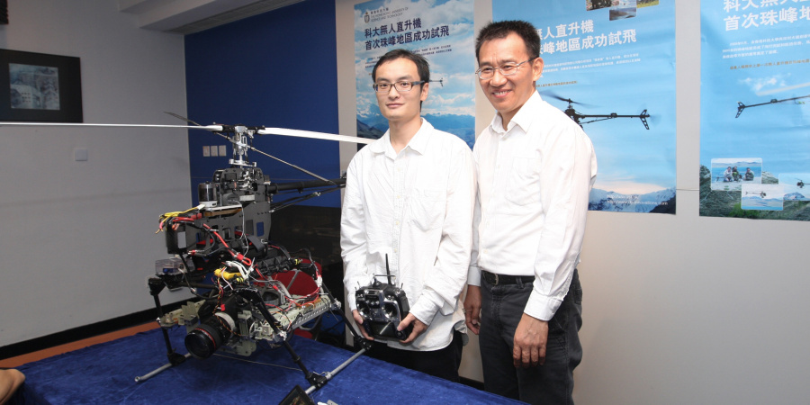 Prof Zexiang Li (right) and Frank Wang