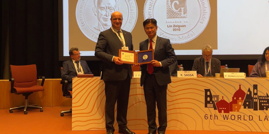 Prof. Charles Ng (right) received the prestigious Varnes Medal of the International Consortium on Landslides at the 6th World Landslide Forum in Florence, Italy in November 2023.