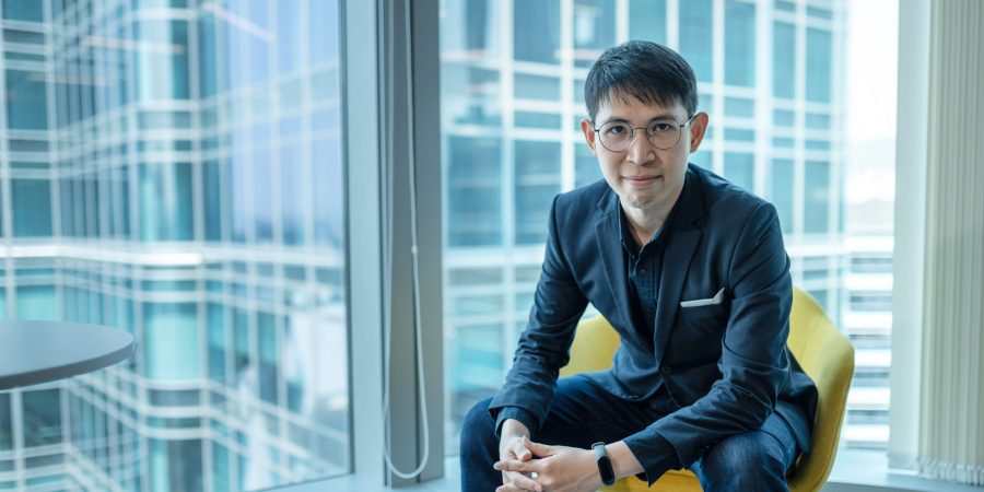 Soft-spoken Nick Chin put into practice skills acquired at HKUST, where he obtained three degrees: PhD in Industrial Engineering and Logistics Management, MSc in Telecommunications, and BEng in Electronic Engineering.