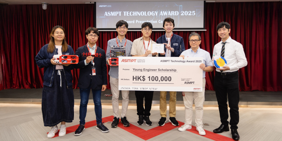 The Gold Award team from the Division of Integrative Systems and Design and their supervisors Prof. Tsui Chi-Ying (second right) and Prof. Jac Leung (first right)