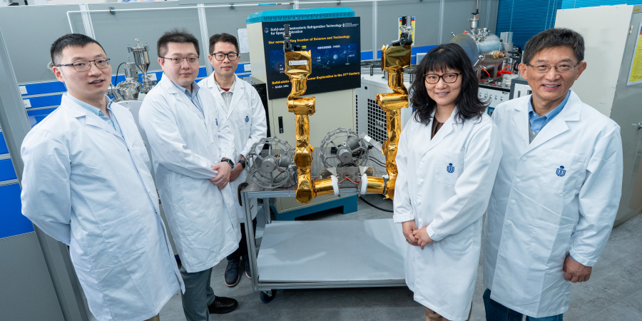 A group photo of five HKUST scholars who are leading the international “Hong Kong Operation Robot” project. From left to right: Prof. Walter Wang Zhe, Associate Professor of the Department of Civil and Environmental Engineering; Prof. Duan Molong, Assistant Professor of the Department of Mechanical and Aerospace Engineering; Prof. Shi Ling, a Professor in both the Department of Electronic and Computer Engineering and the Department of Chemical and Biological Engineering; Prof. Gao Yang, Professor of the Dep