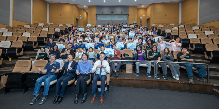   The Fourth Robot Explorer Cup, supported by Bank of China (Hong Kong) and organized by HKUST School of Engineering, provided an exciting platform for 116 students from 17 primary and secondary schools to apply programming and mechanical knowledge in real-world scenarios.