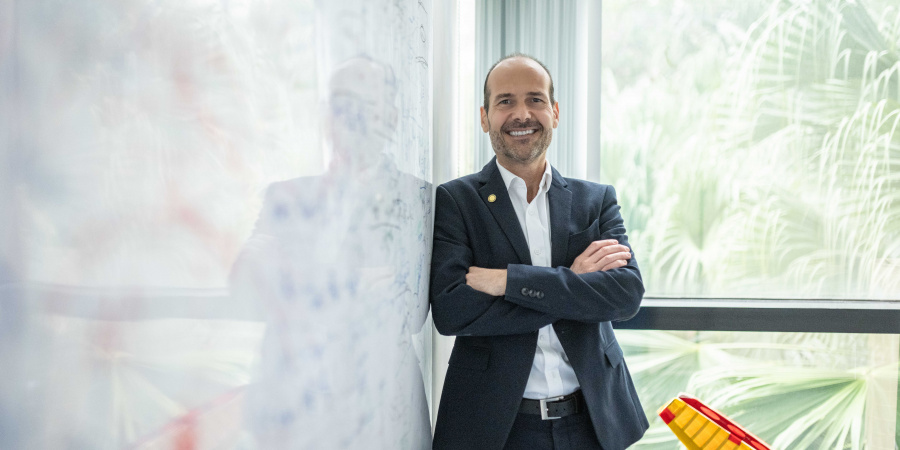 Prof. Stephane Redonnet brings a wealth of background experience upon more than 25 years of conducting fundamental and applied research in aerospace whilst engaging in large-scale collaborative efforts with industry.