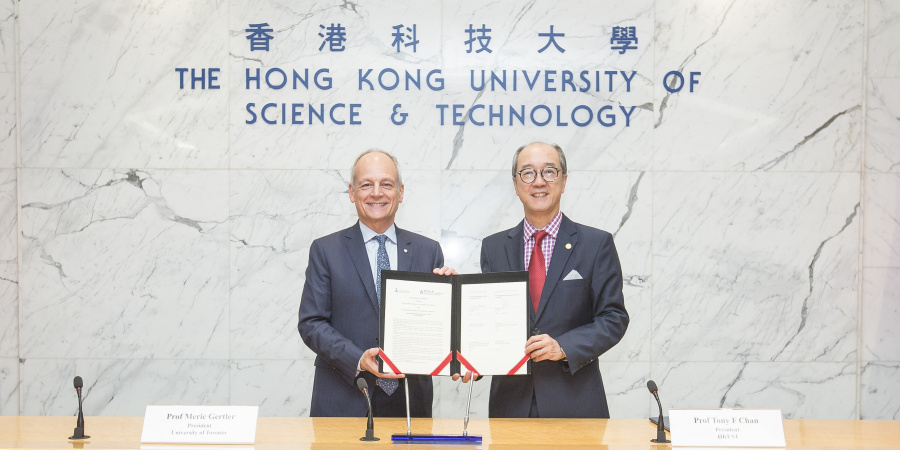 Prof Tony F Chan (right), President of HKUST, and Prof Meric Gertler, President of U of T, signed a memorandum of agreement for an international doctoral cluster in engineering on November 28, 2017.