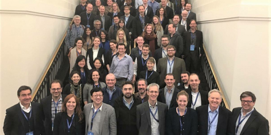 Prof Pascale Fung (1st from right, 3rd row from front) HKUST’s representative in Partnership on AI to Benefit People and Society, joined a 2-day forum in Berlin on October 23-24 to exchange with global experts on issues including AI safety, security, AI and labor and AI’s social and societal influences. (Photo credit: Yann LeCun and Eric Horvitz)
