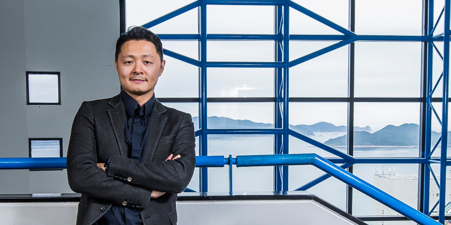Alumnus Prof. Yeung Sai-Kit is the first from HKUST to join the editorial board of ACM Transactions on Graphics, a top-ranked journal in the computer graphics field. His three-year term started in October 2021.
