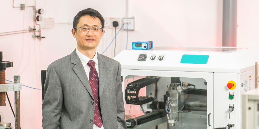 The project of Prof. Shao Minhua on “Development of High Performance and Long Life Hydrogen Fuel Cell Stacks” received the largest amount of funding in the 14 projects approved to date in the Hong Kong government’s Green Tech Fund. 