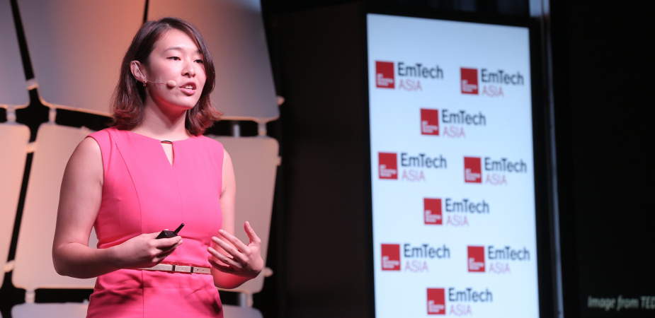 Prof Angela Wu delivered an elevator pitch at EmTech Asia which was held in February 2017 in Singapore. 