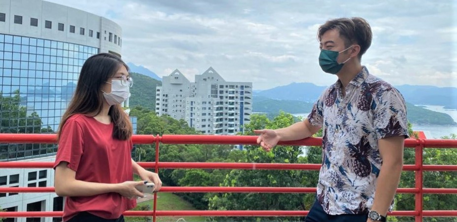 Both leaving their hometown Indonesia and pursuing studies at HKUST, alumnus Ne Myo Han (right) shares with Cindy Tanaka (Year 3, BEng in Chemical and Environmental Engineering) his journey at HKUST and the excitement of achieving his PhD dream.