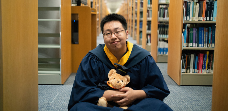 本年度共有12位优秀博士生获选「微软学者」，计算机科学及工程学系的李昊天是唯一来自本港大学的得奖者。