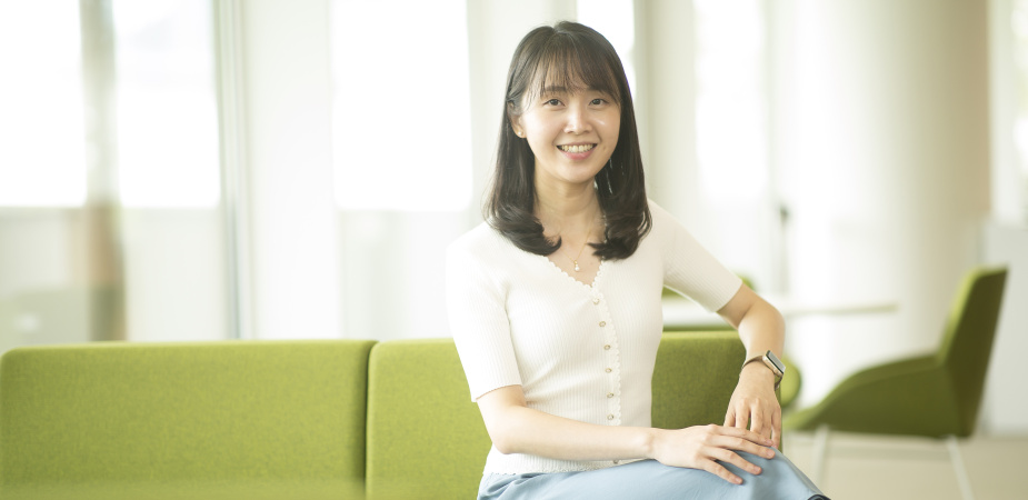 Prof. Nyein, recipient of Innovators Under 35 Asia Pacific 2021 from the credible MIT Technology Review, strives to excel in both research and teaching upon arrival at HKUST.