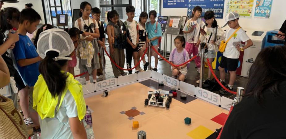 Children had fun controlling the robot designed for The Robot Explorer Cup, one of the major competitions hosted by GCE.