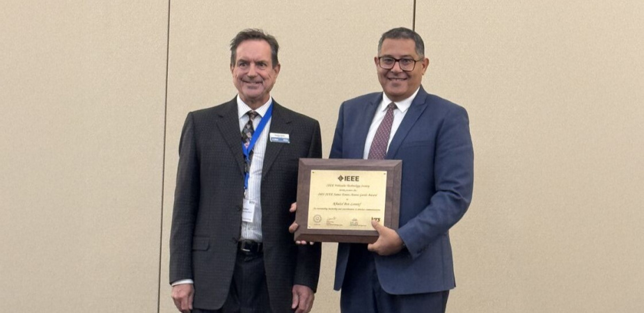 Prof. Khaled B. Letaief received the IEEE James Evans Avant Garde Award 2024 at the 100th IEEE Vehicular Technology Conference in Washington, D.C., USA.