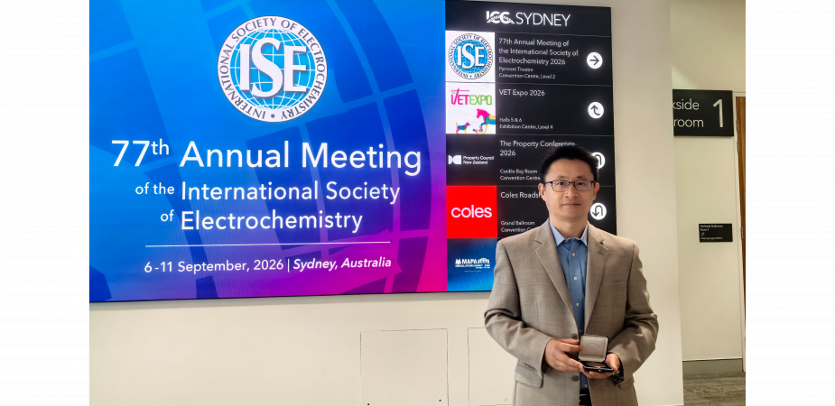 Prof. Shao Minhua received the Fellow medal of the International Society of Electrochemistry (ISE) during the General Assembly at the 77th ISE Annual Meeting, which was held in Sydney, Australia, on September 6-11, 2026.