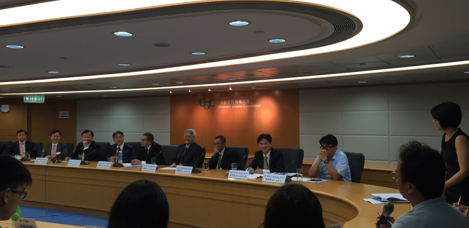 Professors Charles Ng (2nd from right), Mohamed Ghidaoui (5th from the right) and Joseph Lee (6th from the right), attending the Theme-based Research Scheme Media Briefing on 13th July 2015. 