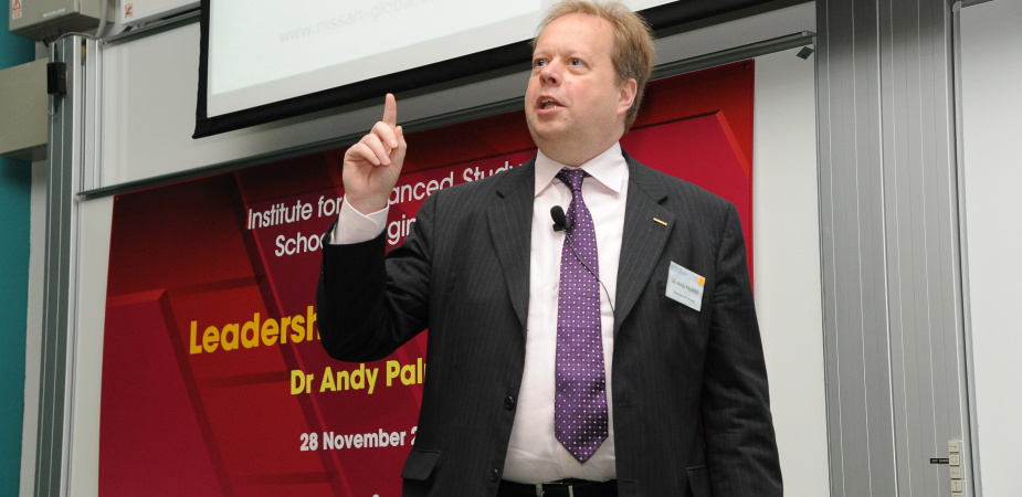 Andy Palmer 博士主講「創新思想的領導」。 