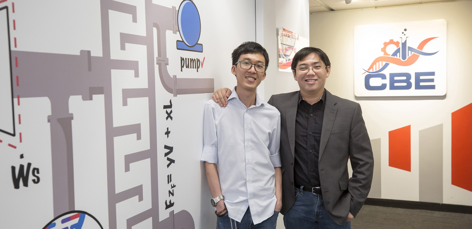 (From right) HKUST alumni Donald Lai and Winsor Lee, who earned Bachelor’s degrees from the Department of Chemical and Biological Engineering and worked on research projects at the University, joined the same company after graduation where they continue to further their research and apply their engineering knowledge, which in turn has contributed to society during the COVID-19 pandemic. 