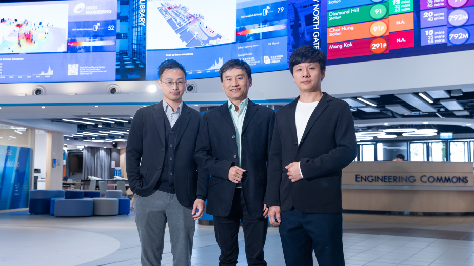 Prof. Gary Chan Shueng-Han (center), Professor of Computer Science and Engineering, and his team members Dr. Lai Ki-Kit (left), Manager of Innovation and Product Development, and Jerry Lin Zhongming (right), Assistant IT Manager, in front of the huge LED walls that display university entrances’ bus queue status and occupancy of selected study space on campus – one of the research innovations they developed and being newly featured at the Engineering Commons.