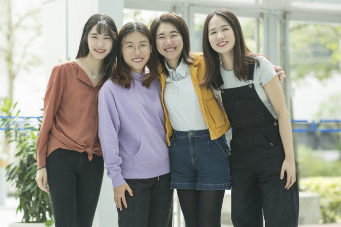 Wei Lili and her new female lab mates, Cao Jialun (first left), Quan Yuqing (second left) and Liu Lu (first right).