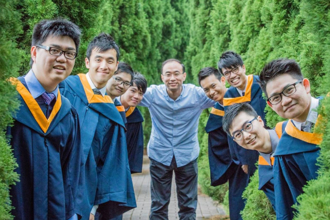Prof. Song Shenghui inspires his students with innovative teaching approaches and encourages them to shape a positive learning attitude.