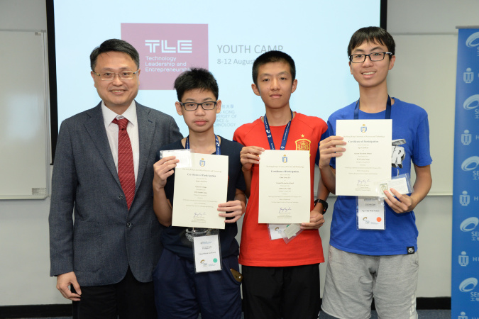 Prof King Lun Yeung and one of the teams 