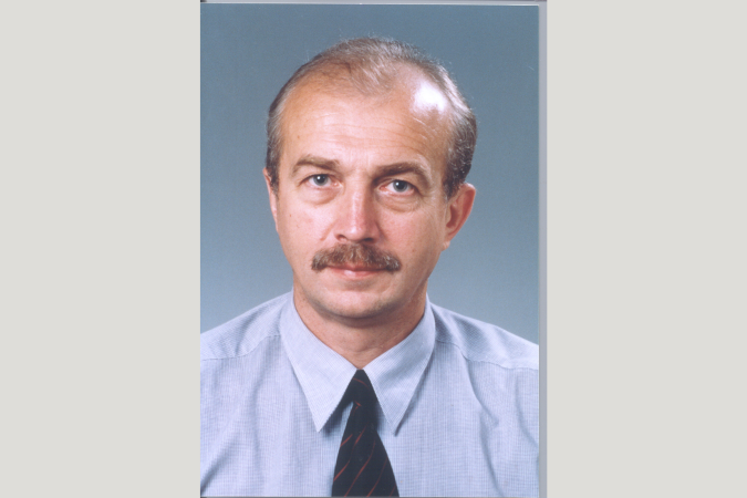Vladimir Chigrinov 教授