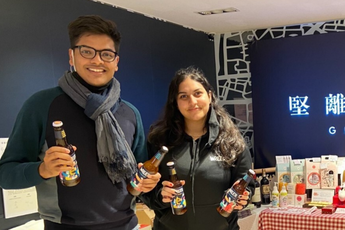 The Breer team promotes their bread-brewed beers at pop-up stores to reach more customers.