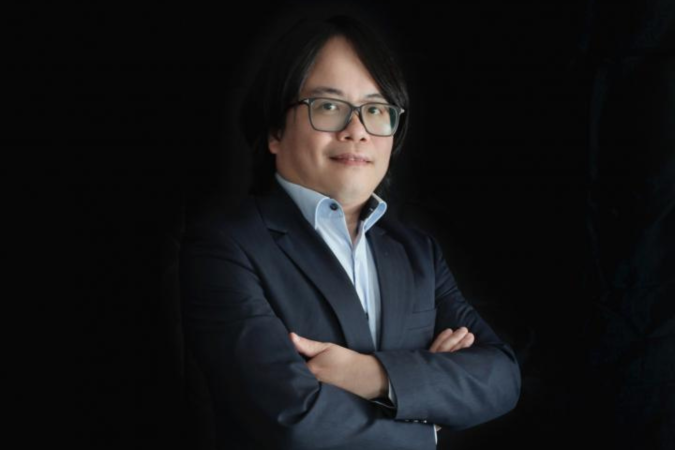 Prof. Pan Hui has years of experience in developing mobile augmented reality algorithms and systems for immersive data visualization and human-data interaction.